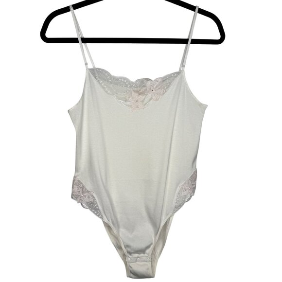 Hanro Of Switzerland Other - VTG Hanro Of Switzerland White Bodysuit Floral Lace Detail Cottagecore Fem Sz L